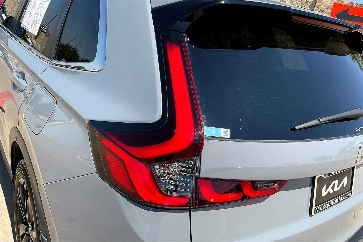 Used 2023 Honda CR-V Sport Touring image 32