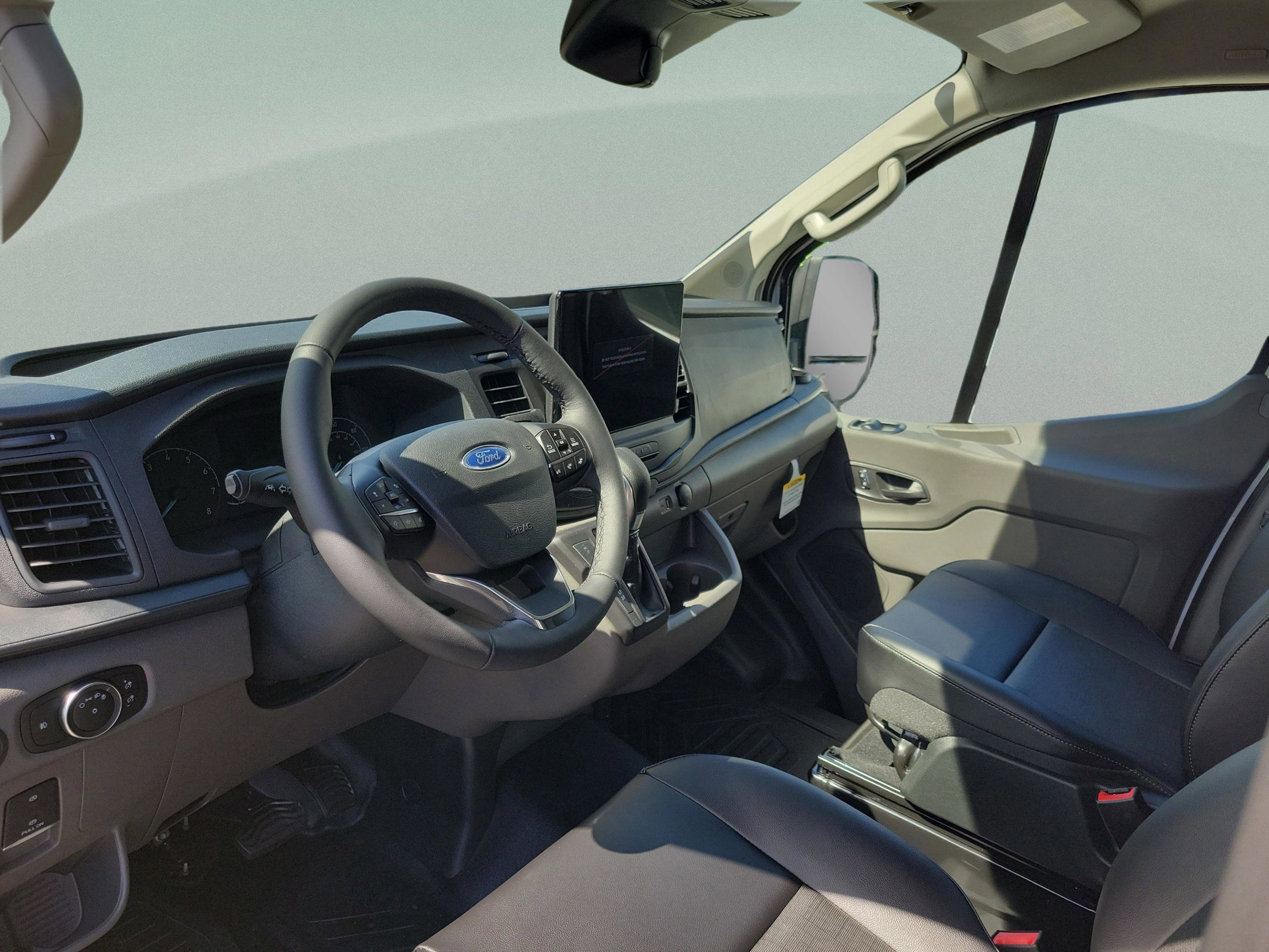 Used 2025 Ford Transit 350 148 Low Roof AWD w/ Load Area Protection Package image 10
