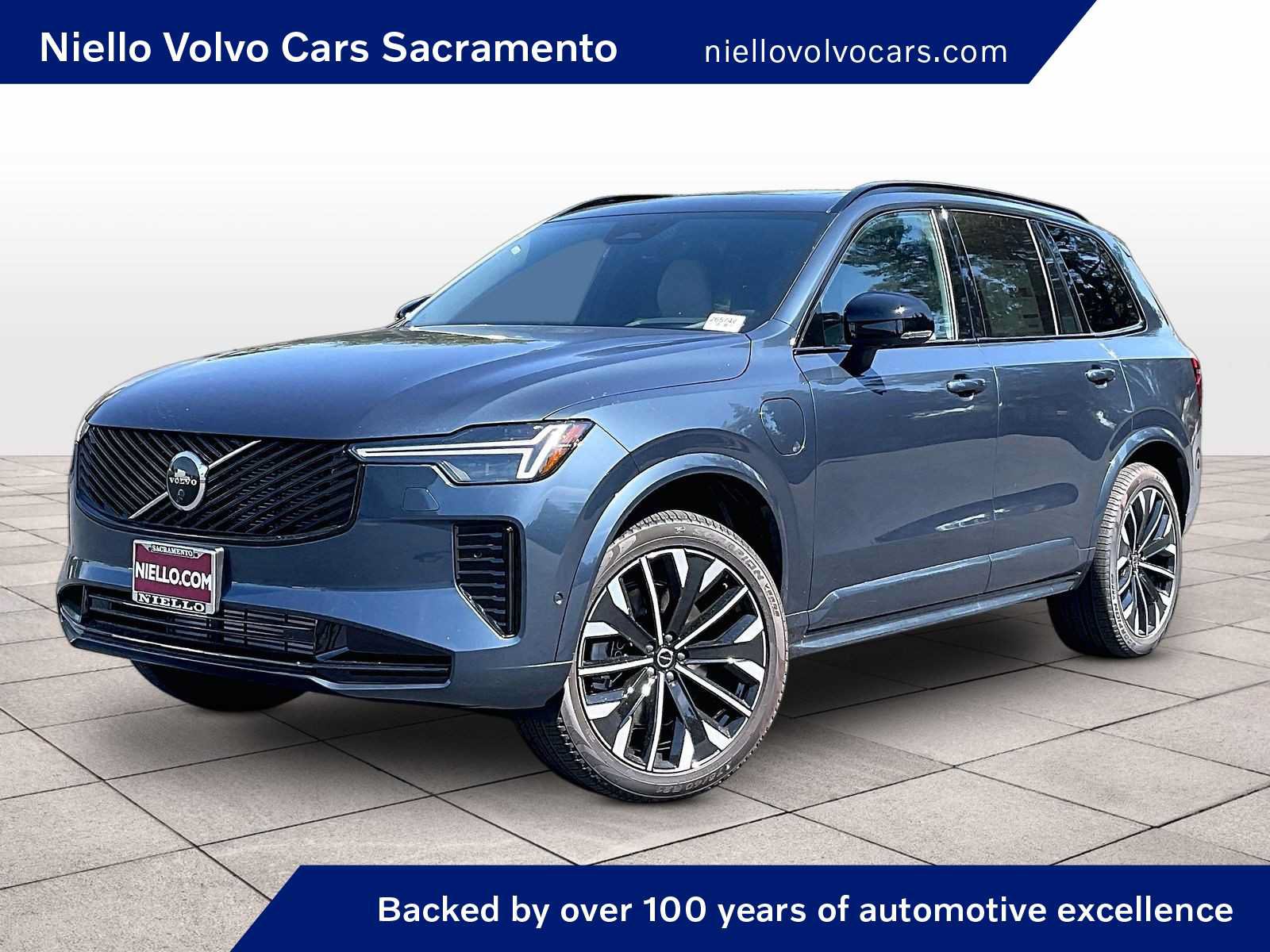 New 2026 Volvo XC90 T8 Ultra w/ Protection Package