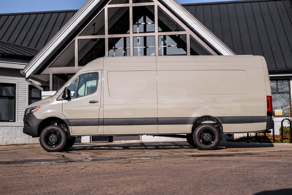 New 2026 Mercedes-Benz Sprinter 2500 image 3