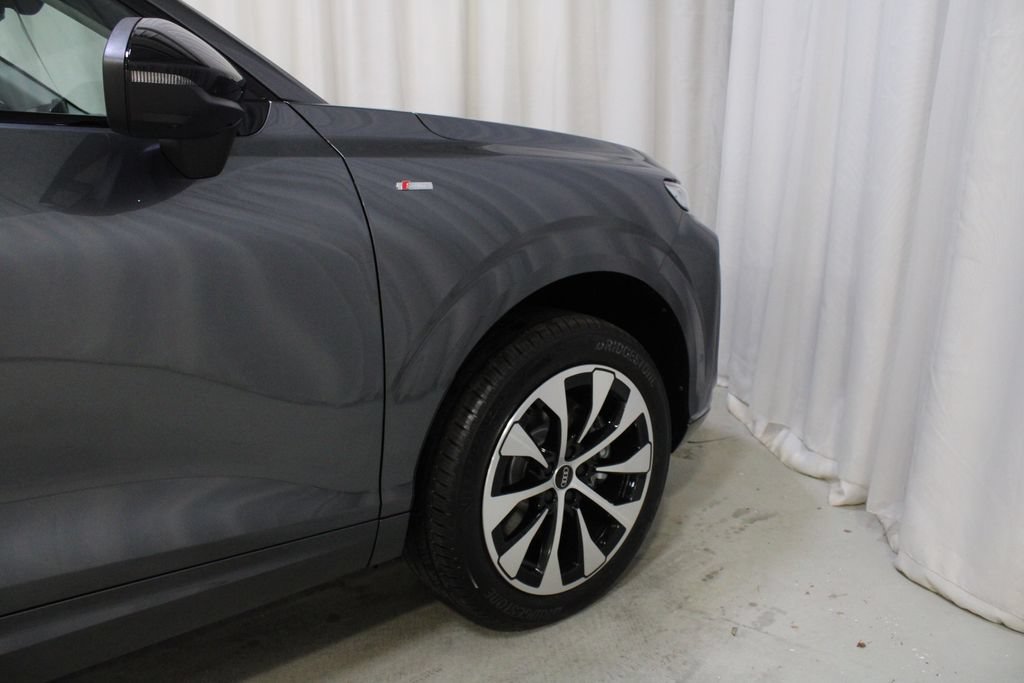 New 2026 Audi Q3 quattro 2.0T AWD/4WD image 28