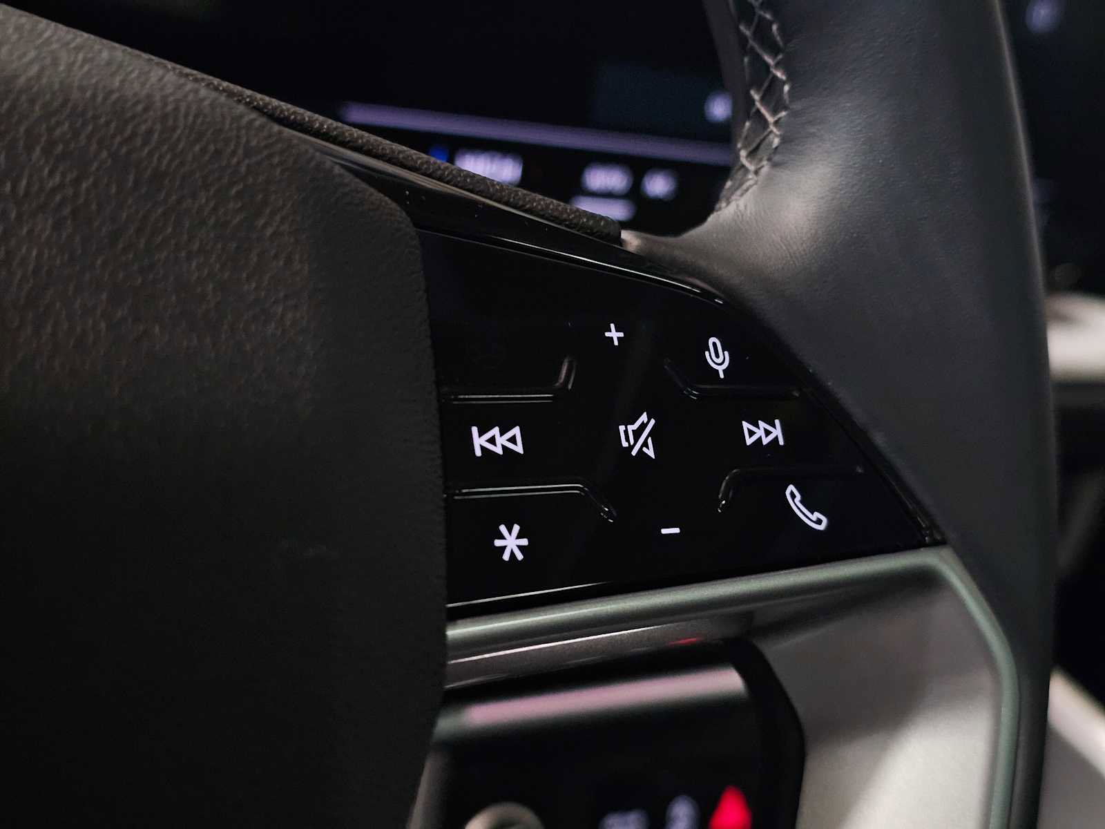 Certified 2025 Audi Q5 Premium image 28