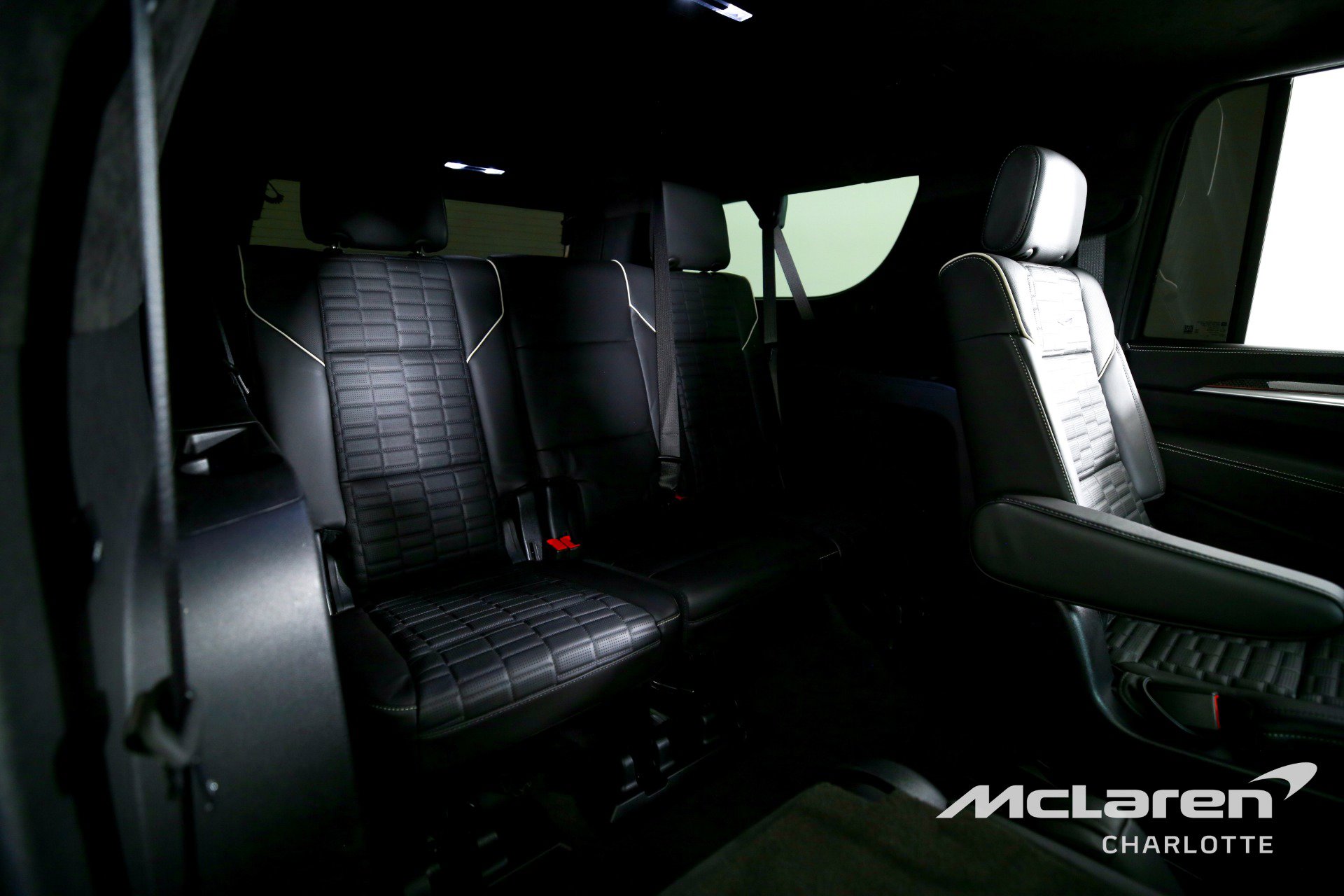 Used 2025 Cadillac Escalade ESV V image 30