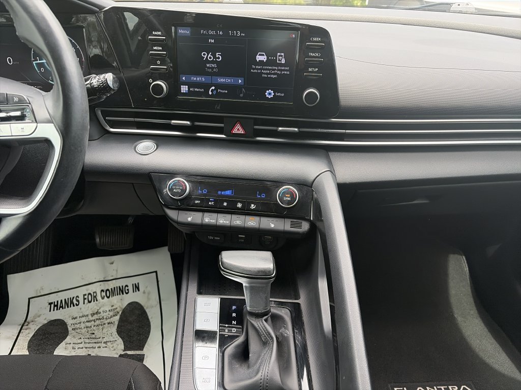 Used 2021 Hyundai Elantra SEL w/ Convenience Package FWD image 16