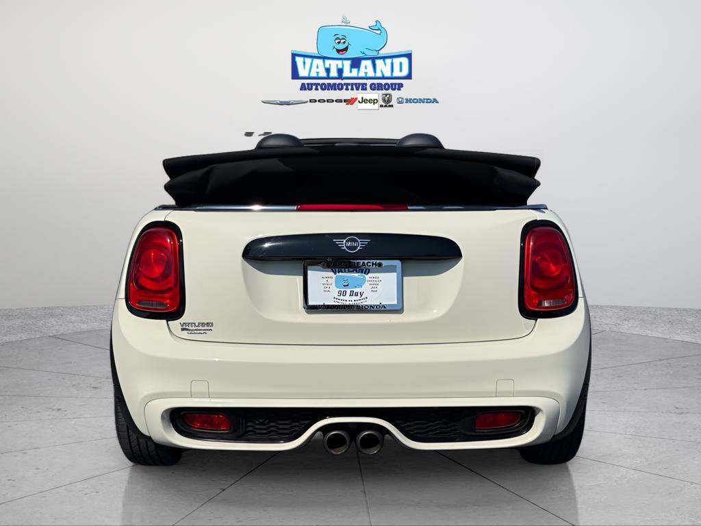 Used 2019 MINI Cooper S w/ Signature Upholstery Package image 4