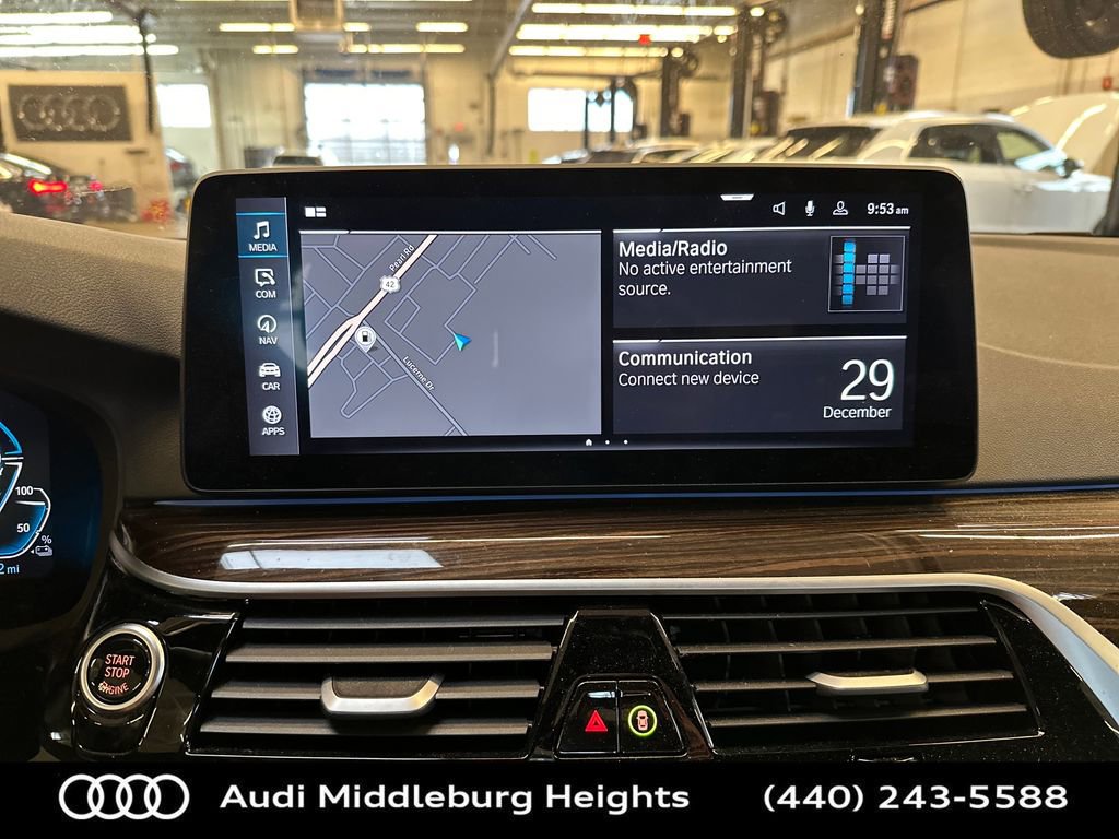 Used 2023 BMW 530e xDrive w/ Luxury Seating Package image 18