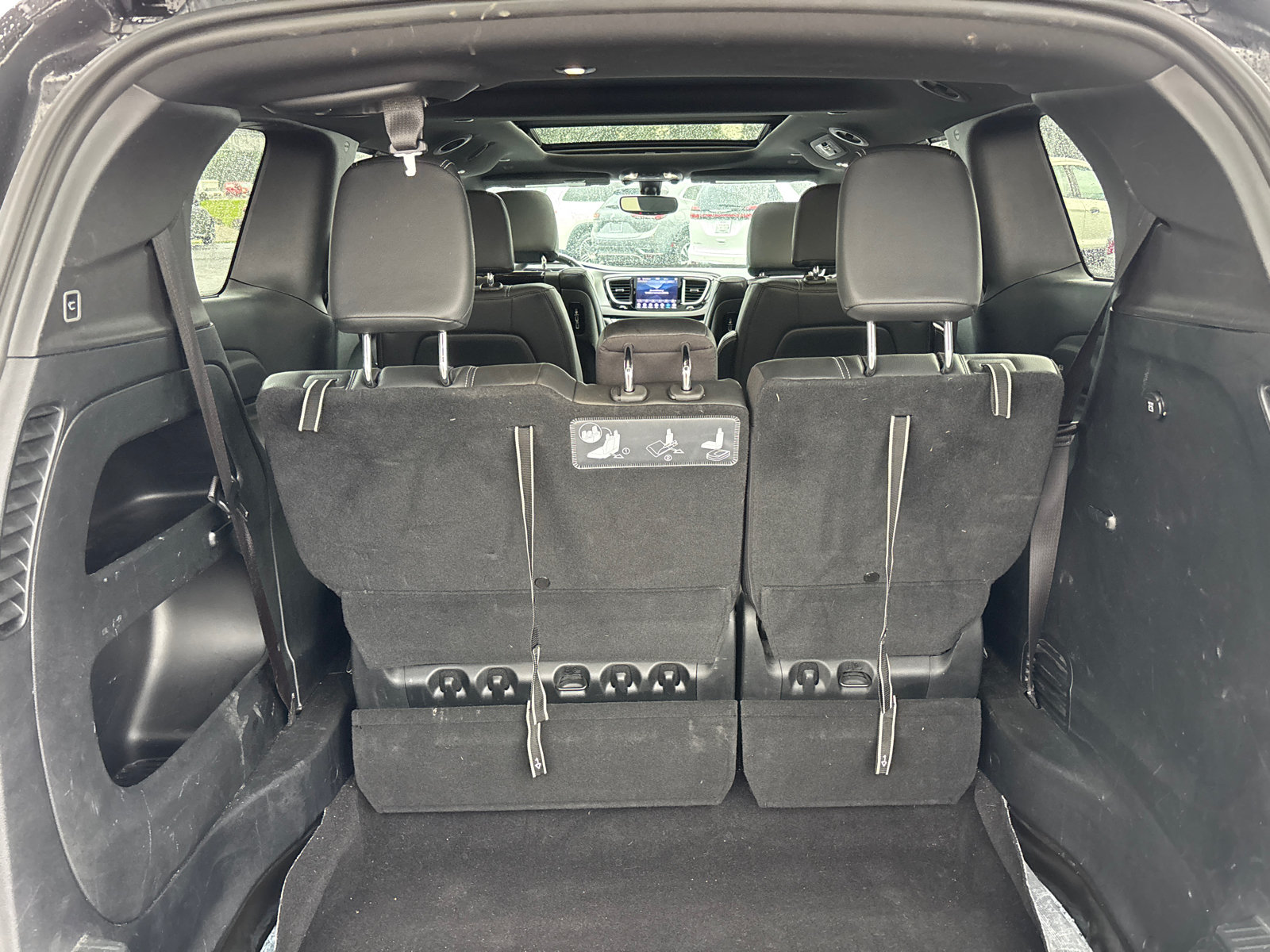 Used 2020 Chrysler Pacifica Touring-L Plus FWD image 9