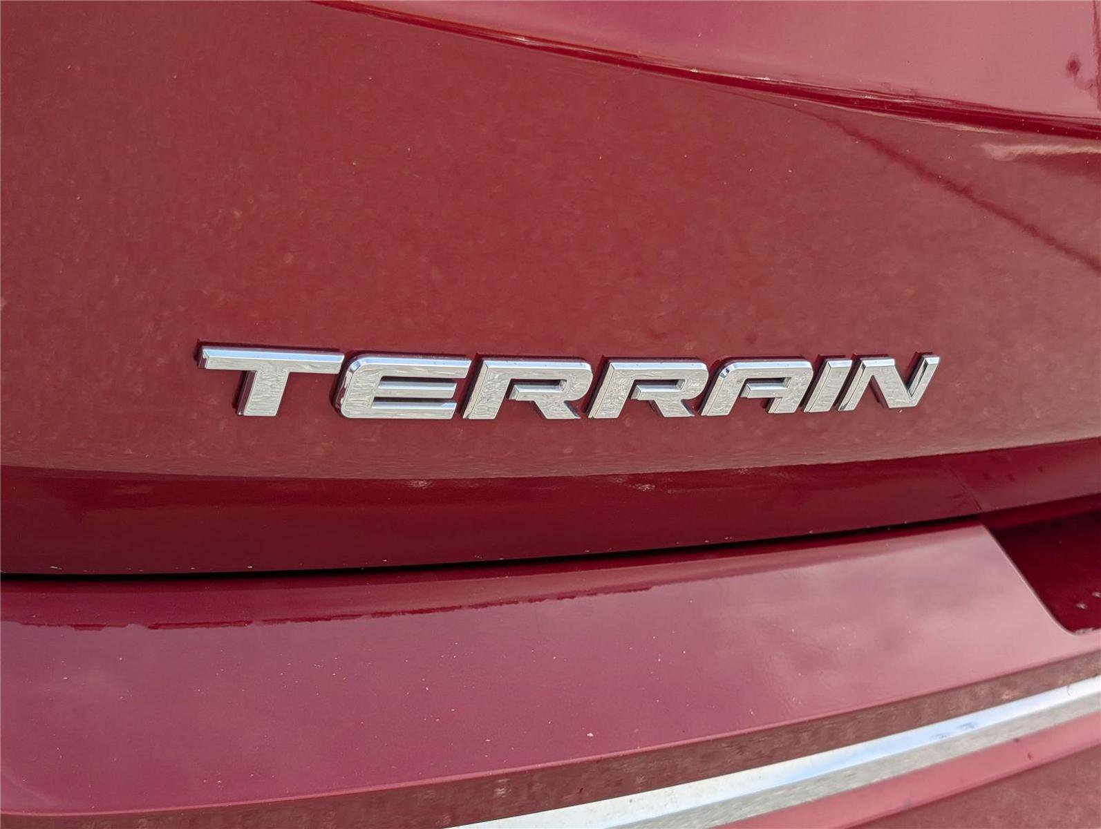 Used 2018 GMC Terrain Denali w/ Comfort Package AWD/4WD image 9