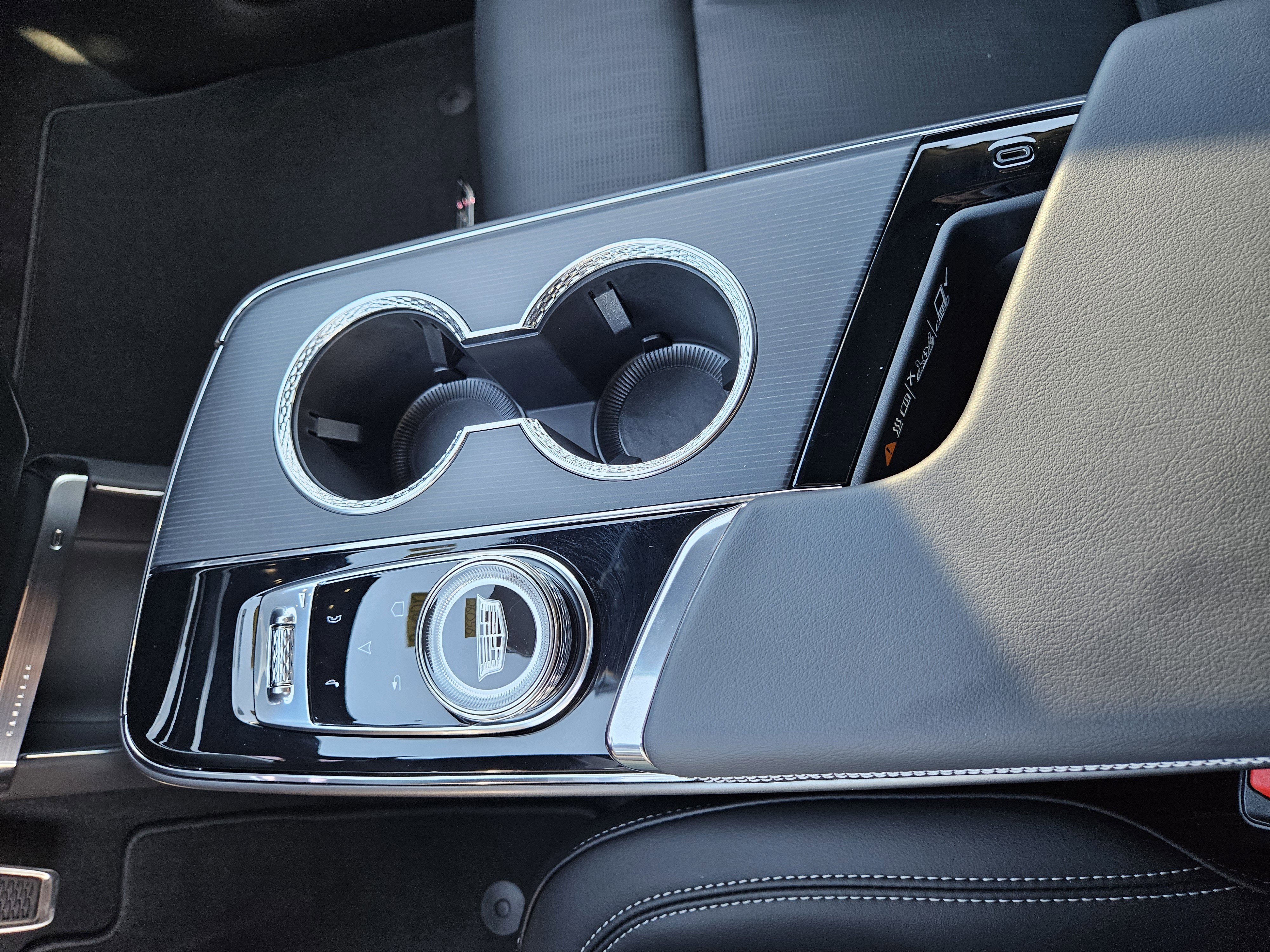 New 2026 Cadillac Lyriq V image 30