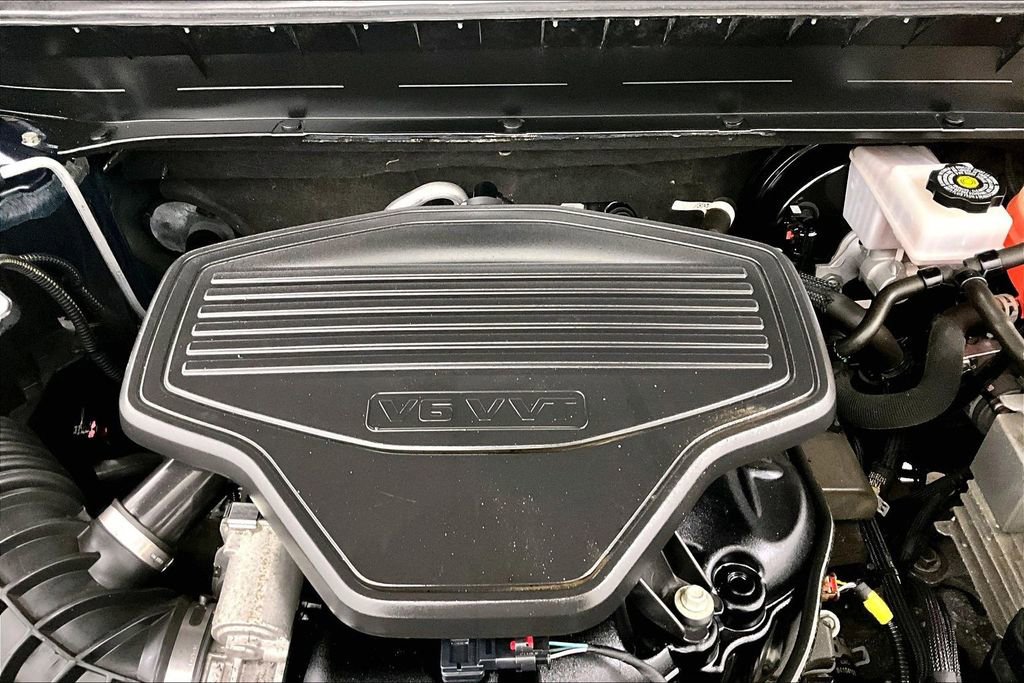 Used 2021 GMC Acadia SLE image 34