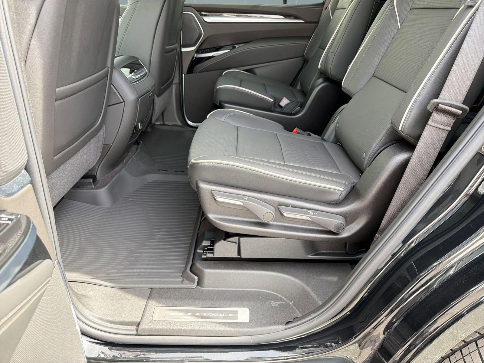 New 2026 Cadillac Escalade Luxury AWD/4WD image 15