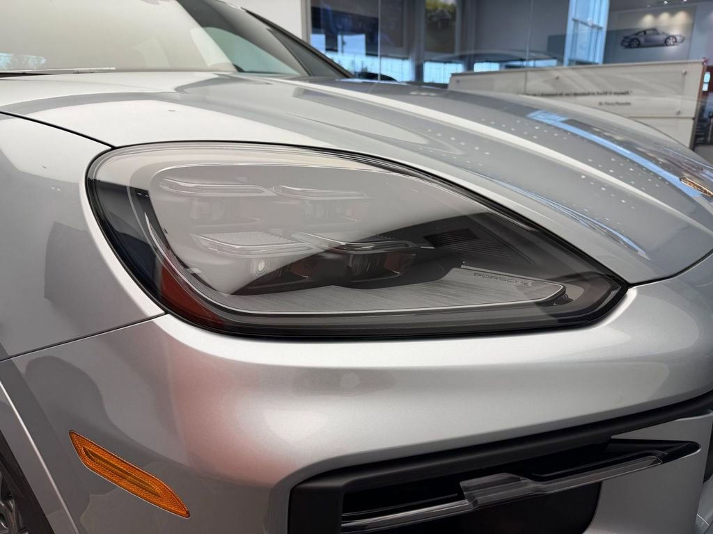 New 2026 Porsche Cayenne Coupe AWD/4WD image 29