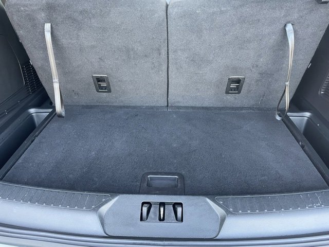 Used 2024 Ford Explorer XLT image 27