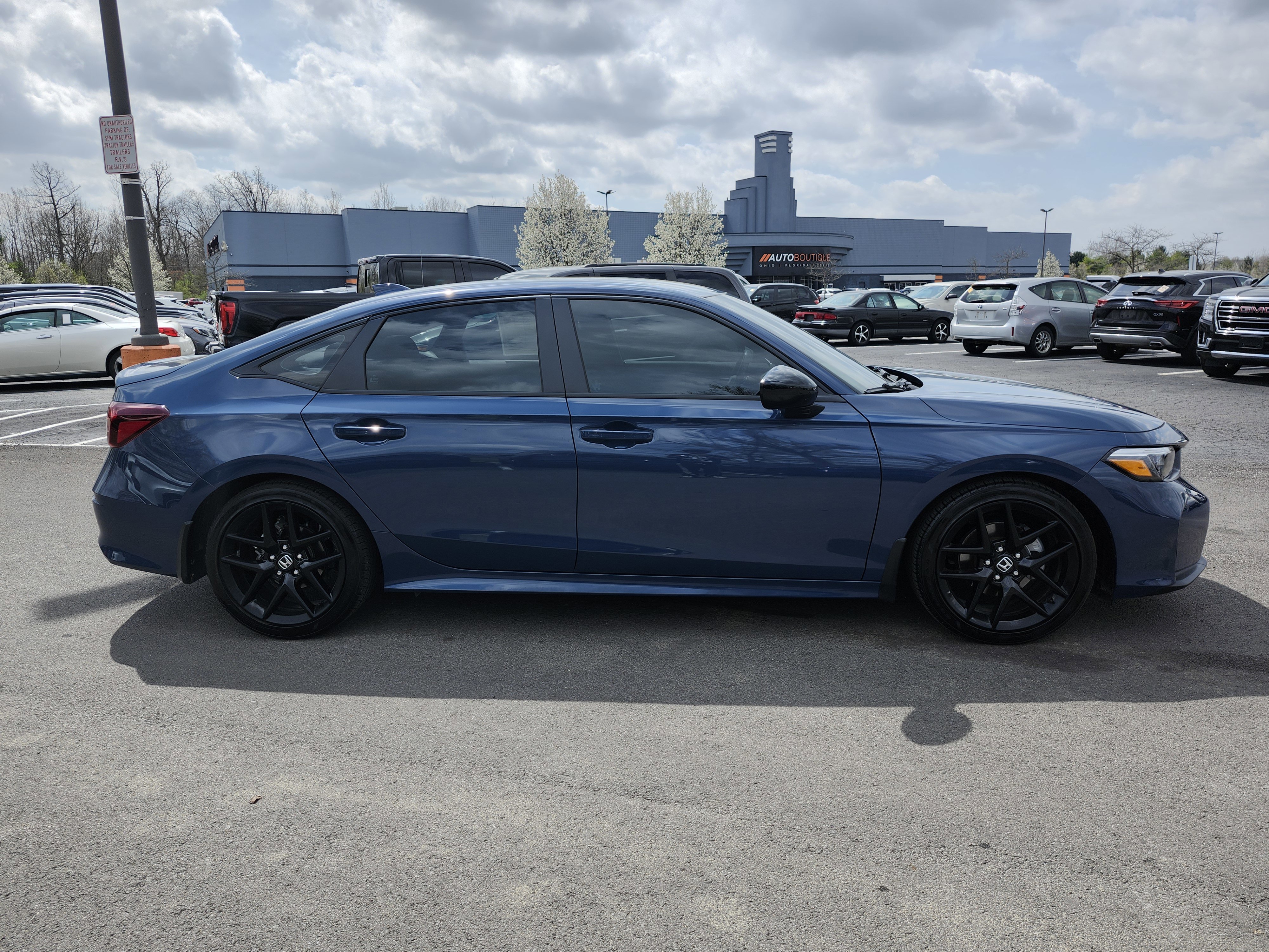 Used 2025 Honda Civic Sport image 17