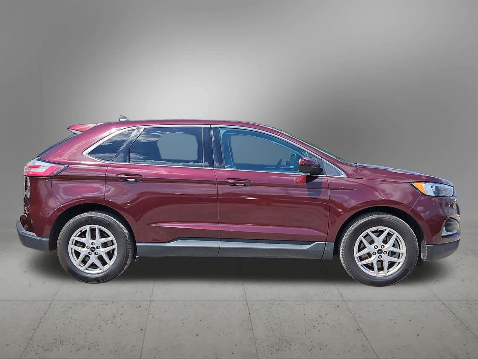 Used 2023 Ford Edge SEL AWD/4WD image 7