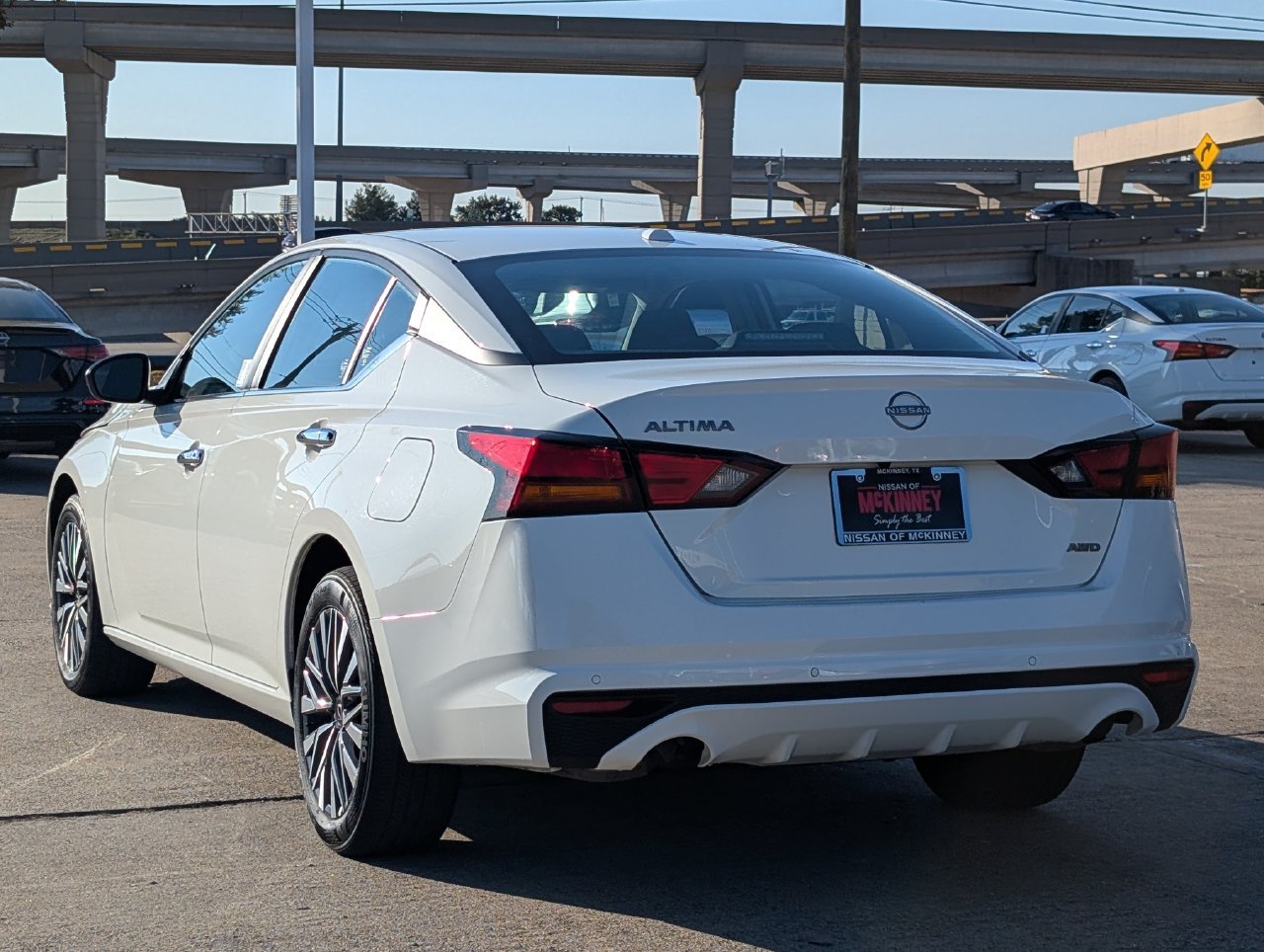 Used 2025 Nissan Altima 2.5 SV AWD/4WD image 4