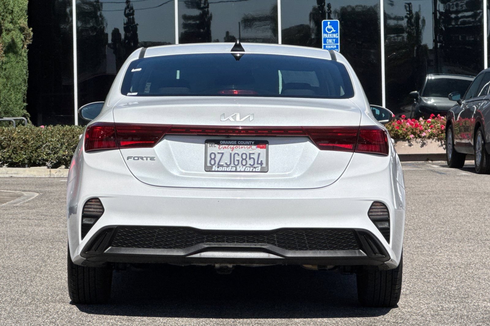Used 2022 Kia Forte LXS FWD image 5