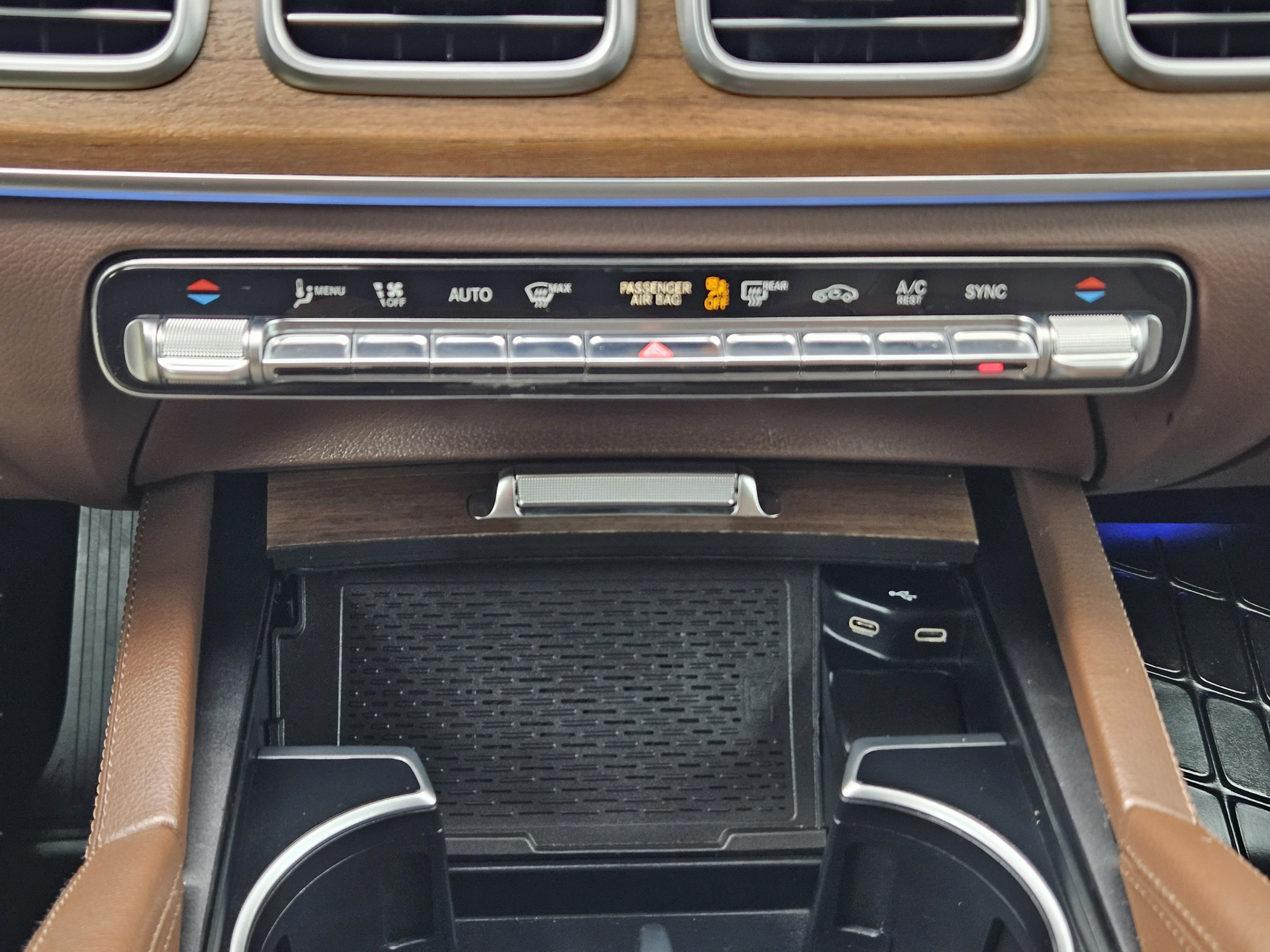 Certified 2024 Mercedes-Benz GLS 450 4MATIC image 11
