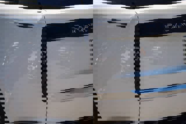 New 2024 Land Rover Range Rover SV image 9