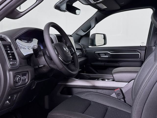 New 2026 RAM 1500 4x4 Crew Cab image 9