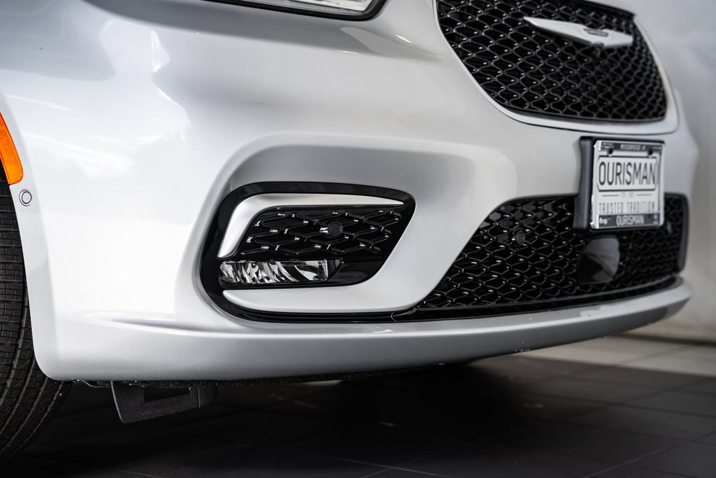 New 2026 Chrysler Pacifica Pinnacle FWD image 12