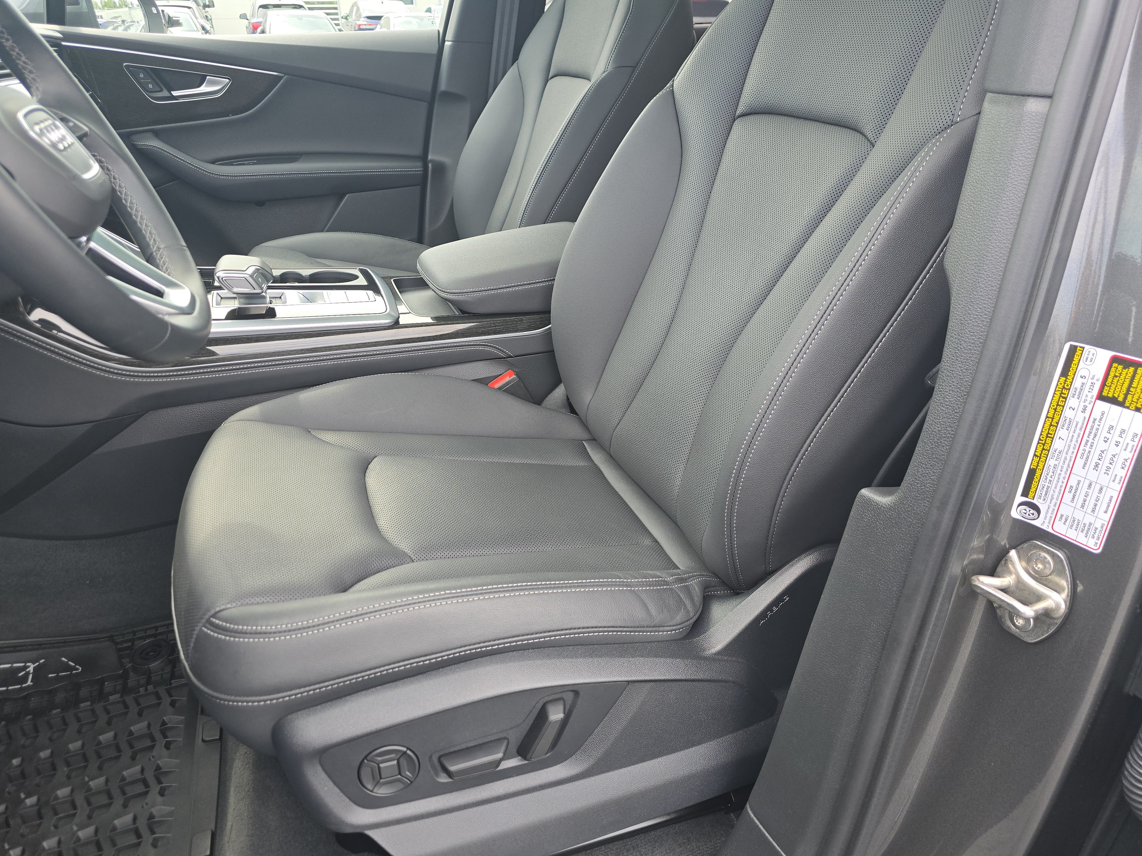 Certified 2025 Audi Q7 3.0T Premium Plus w/ Premium Plus Package AWD/4WD image 22