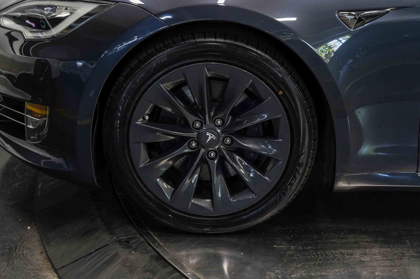 Used 2019 Tesla Model S 100D AWD/4WD image 9