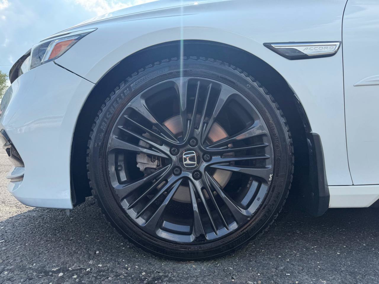 Used 2018 Honda Accord Touring image 29