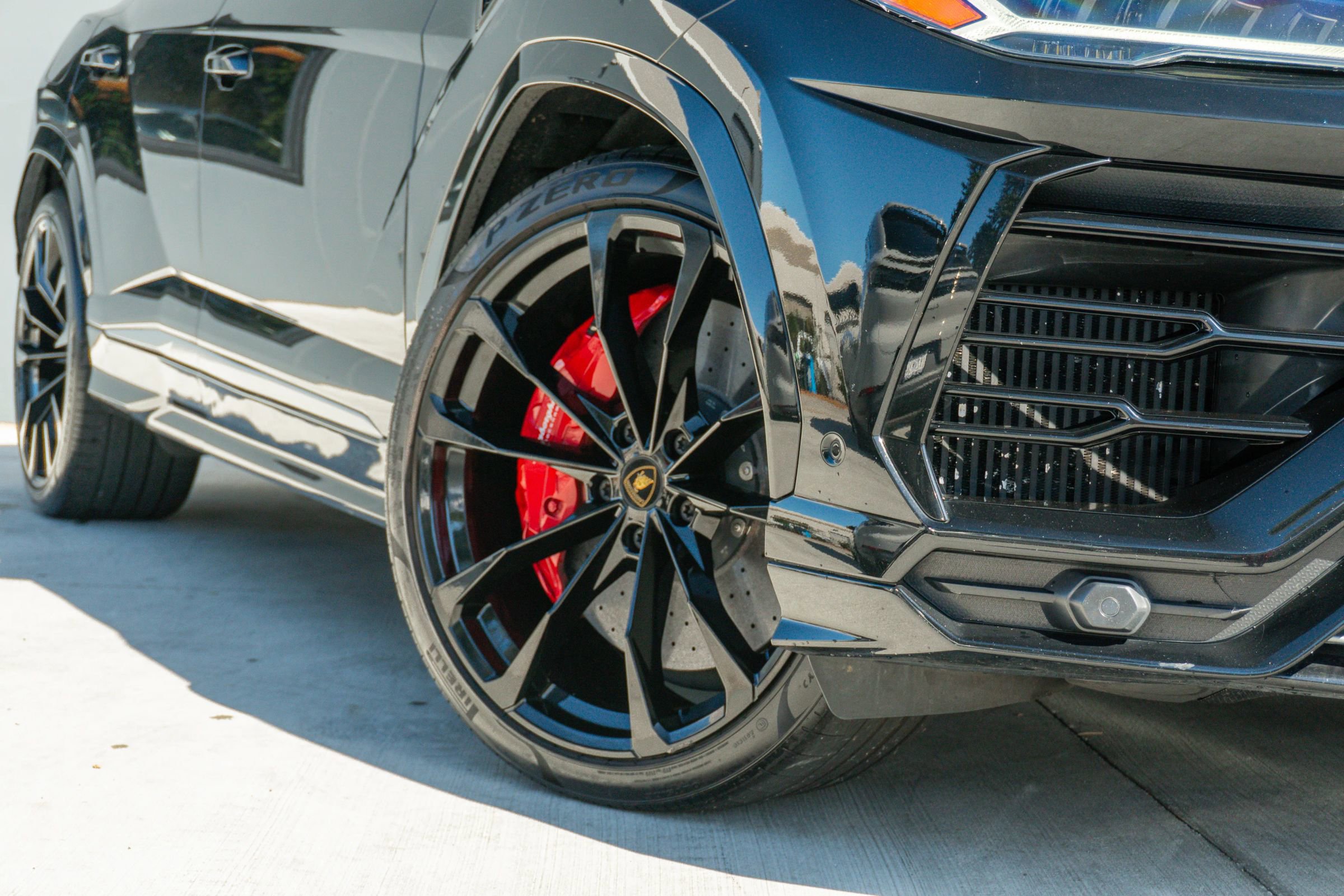 Used 2020 Lamborghini Urus image 31