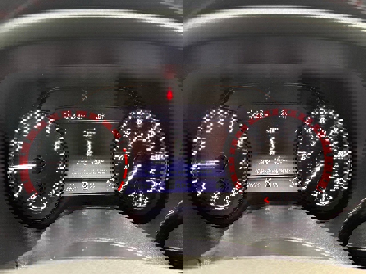 Used 2021 Nissan Titan PRO-4X w/ Pro-4x Convenience Package image 18