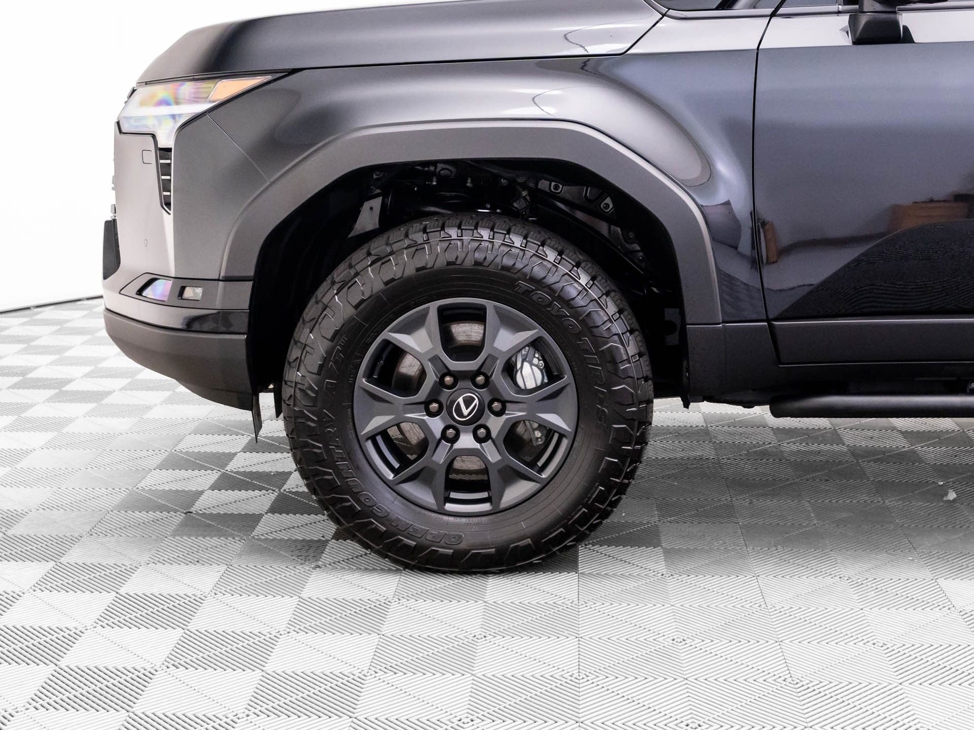 Used 2025 Lexus GX 550 AWD/4WD image 35