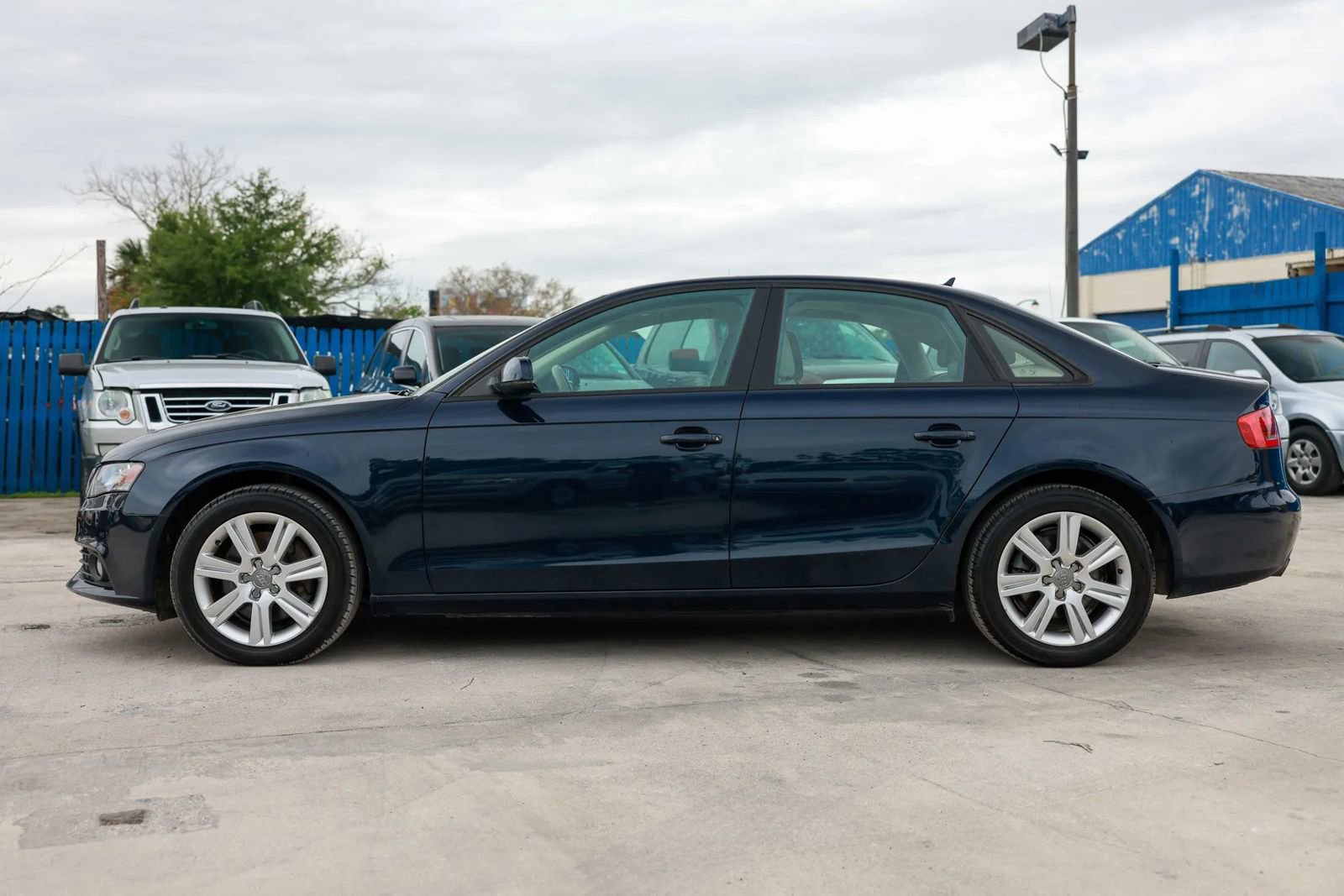 Used 2011 Audi A4 2.0T Premium image 3