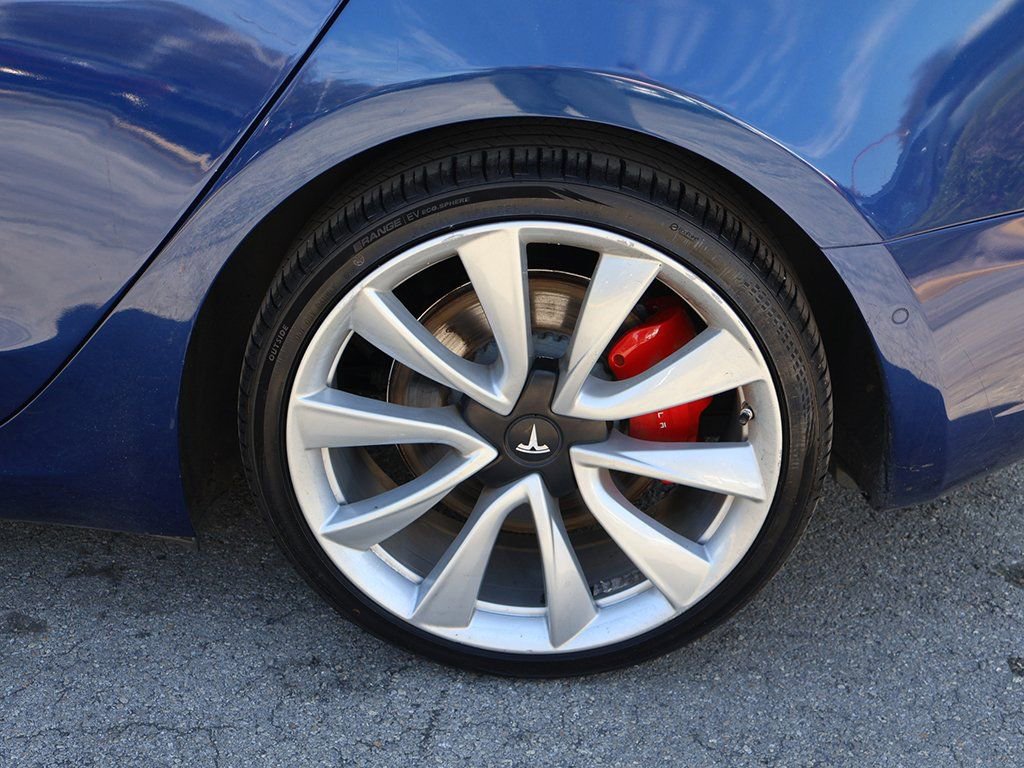 Used 2018 Tesla Model 3 Performance image 18