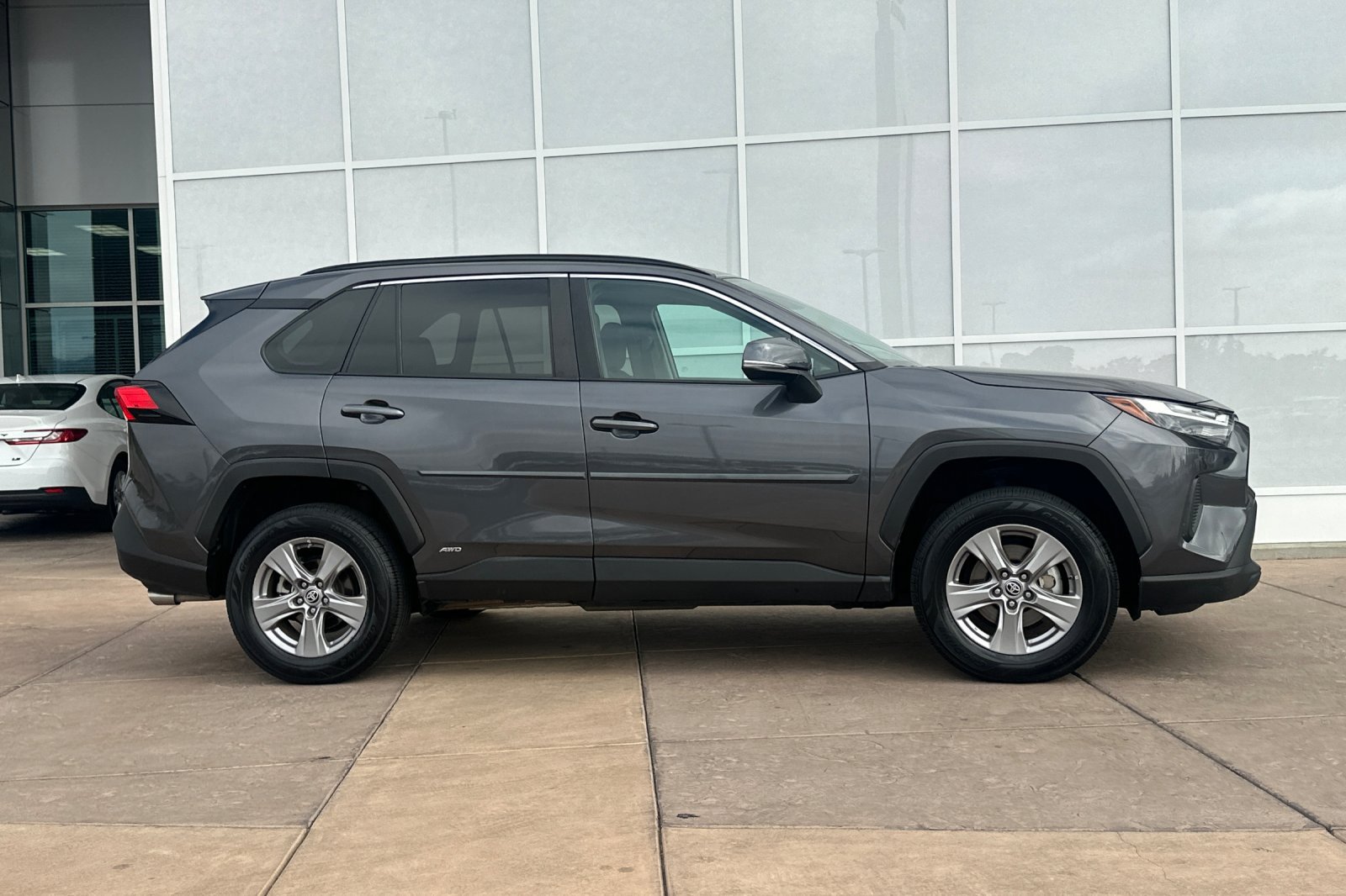 Certified 2023 Toyota RAV4 LE AWD/4WD image 3
