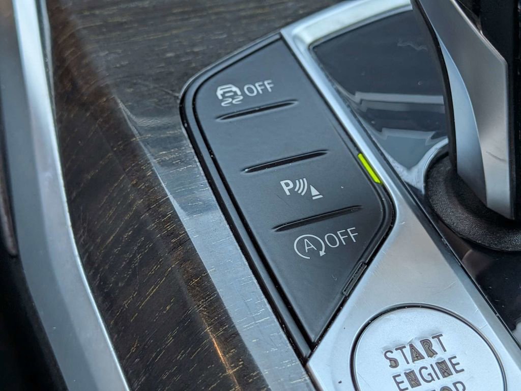 Used 2020 BMW 330i xDrive Sedan w/ Convenience Package image 25