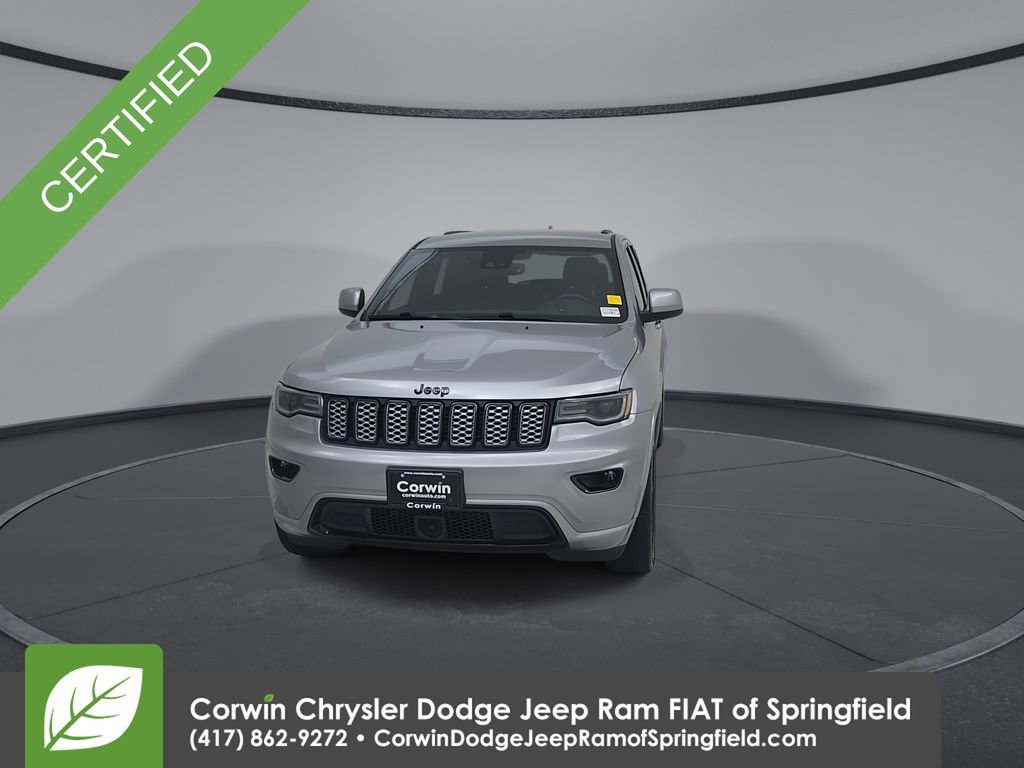 Used 2021 Jeep Grand Cherokee Laredo X AWD/4WD image 4