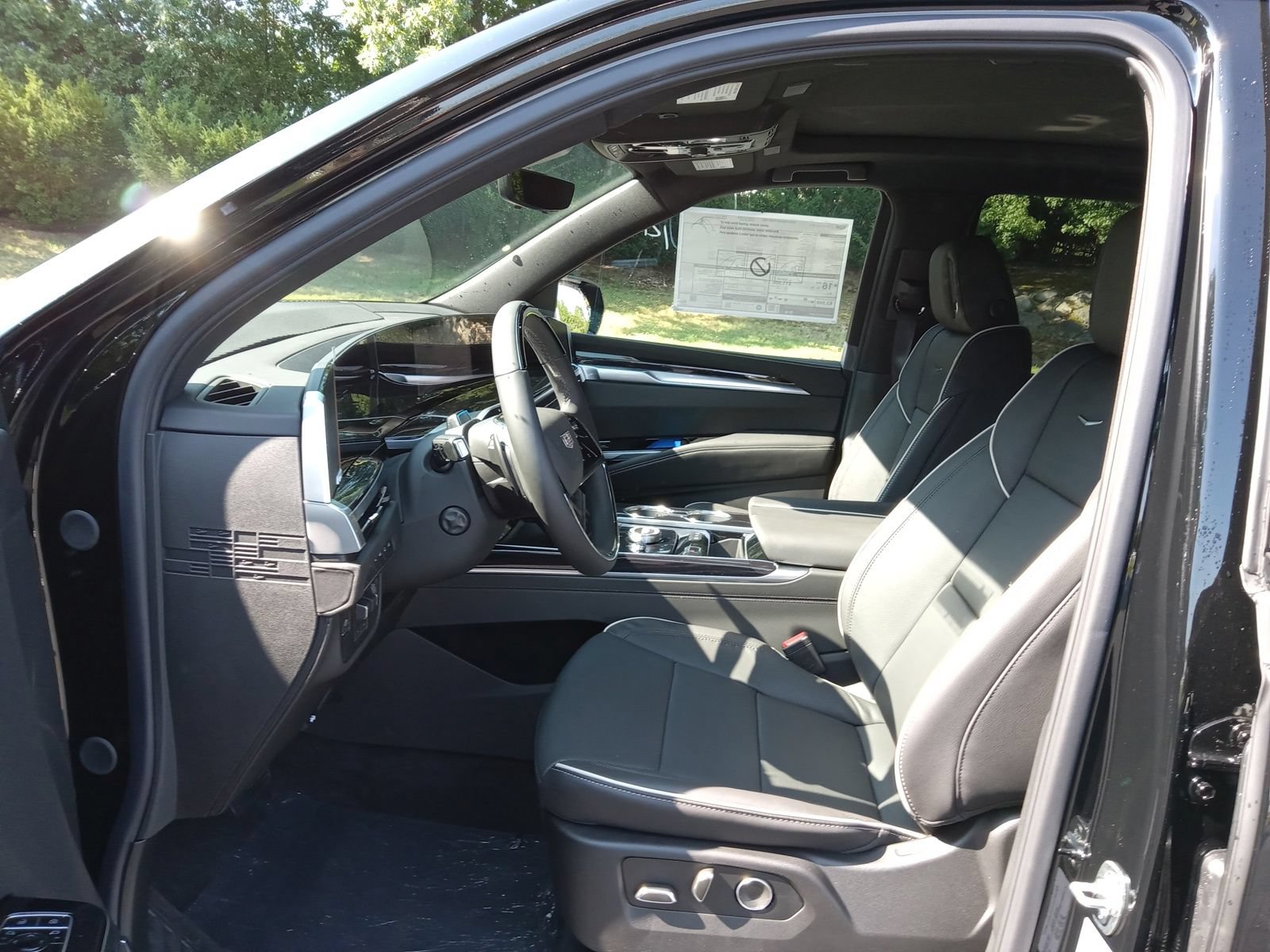New 2026 Cadillac Escalade Sport w/ Touring Package AWD/4WD image 9