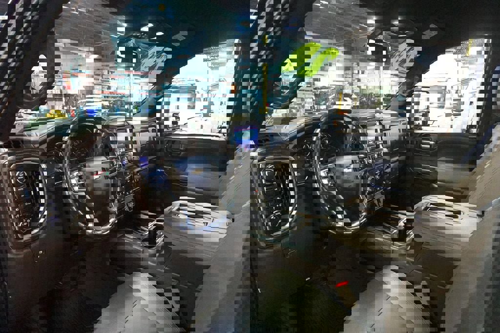 Used 2020 Chevrolet Silverado 2500 LTZ w/ LTZ Plus Package image 13