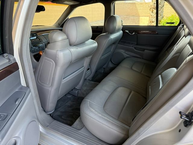 Used 2002 Cadillac De Ville DTS w/ Premium Equipment Pkg image 35