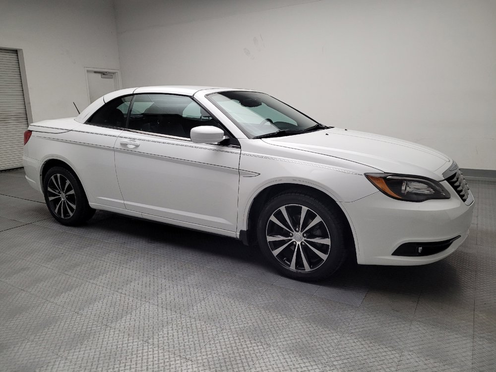 Used 2014 Chrysler 200 S FWD image 11