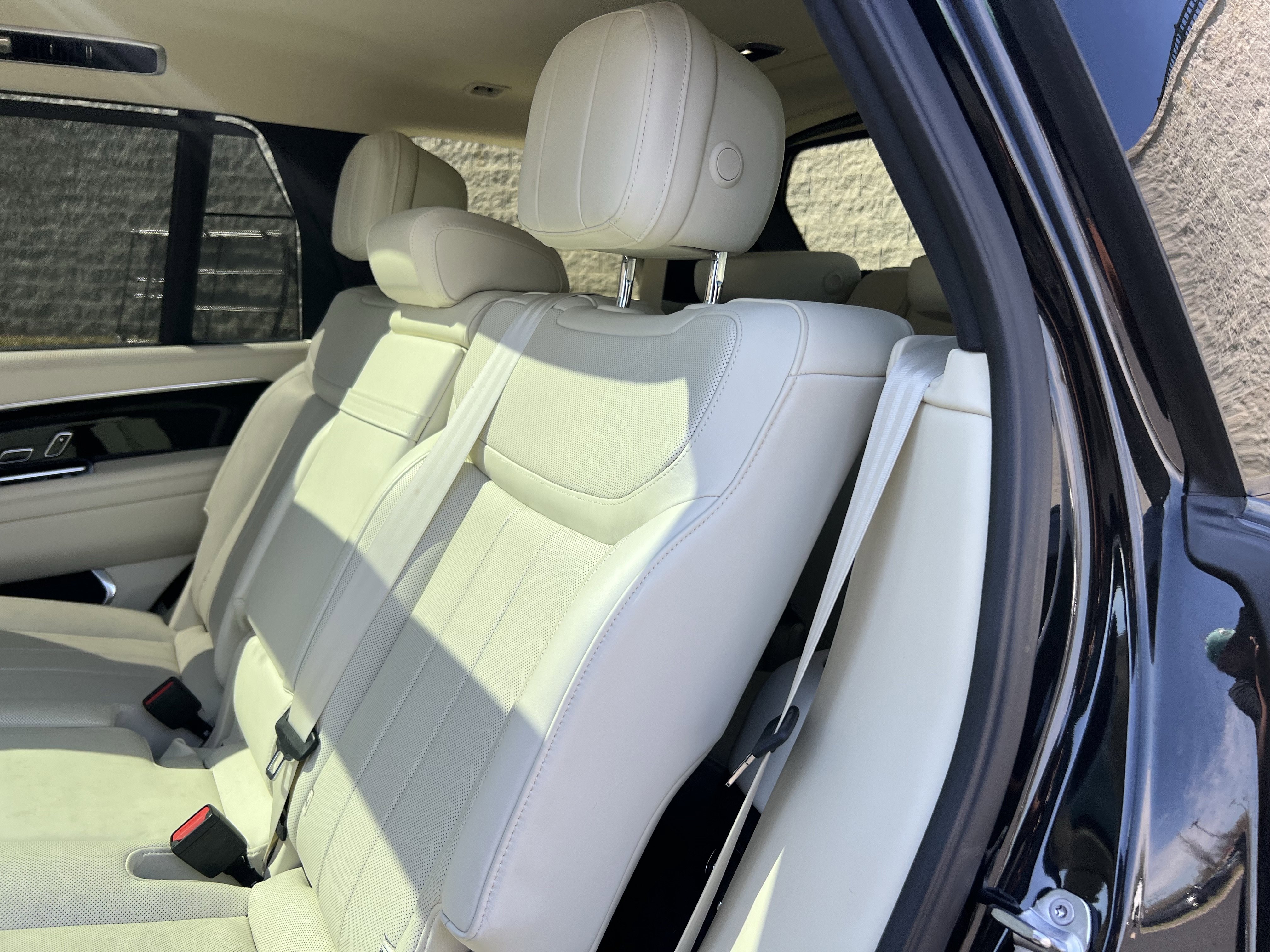 Certified 2023 Land Rover Range Rover Long Wheelbase SE image 29