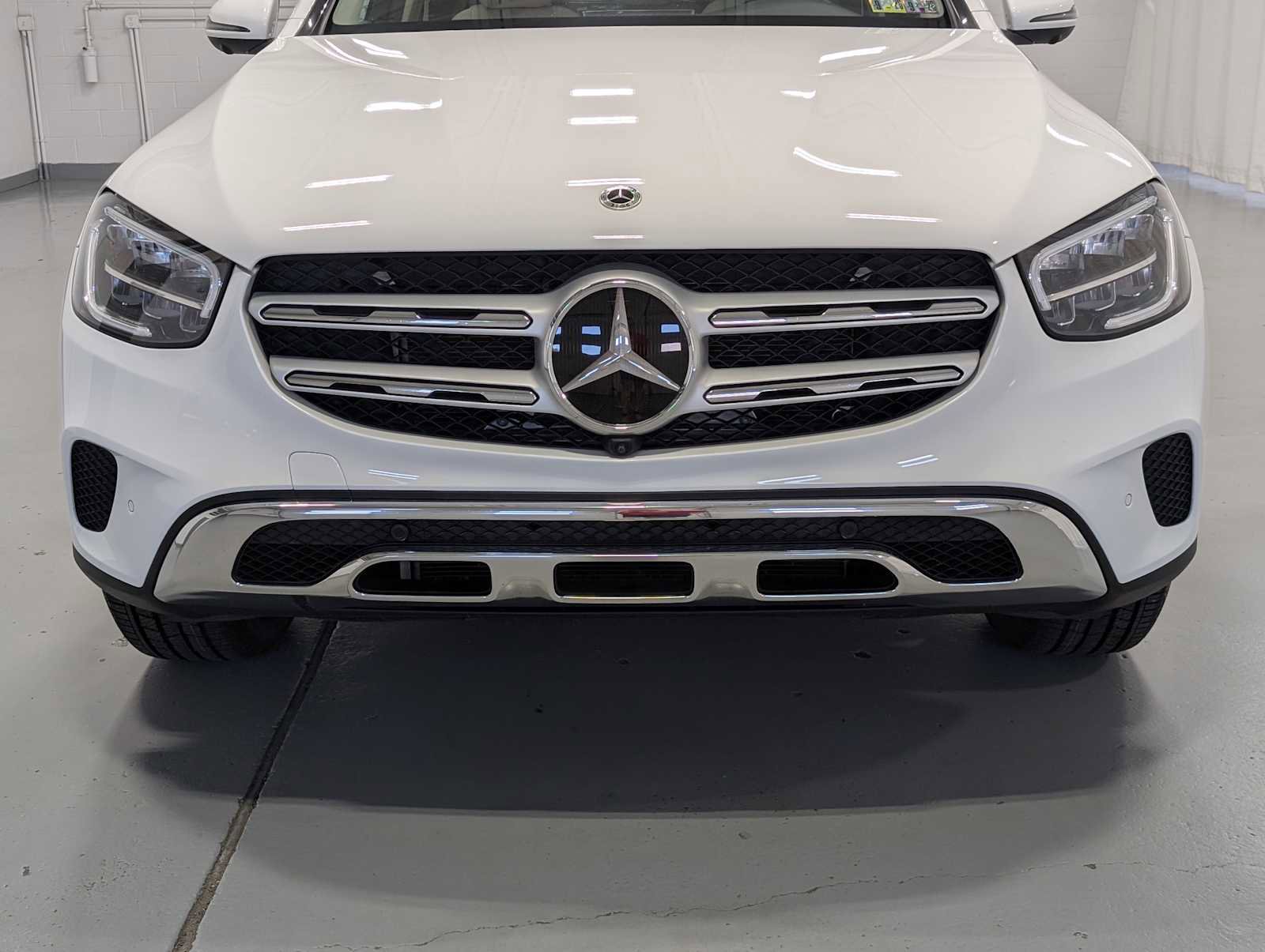 Certified 2021 Mercedes-Benz GLC 300 4MATIC image 2