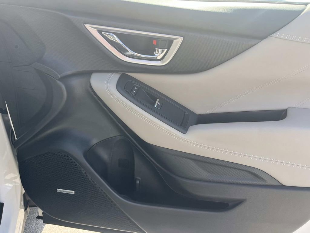 Used 2020 Subaru Forester Limited w/ Popular Package #3 image 27