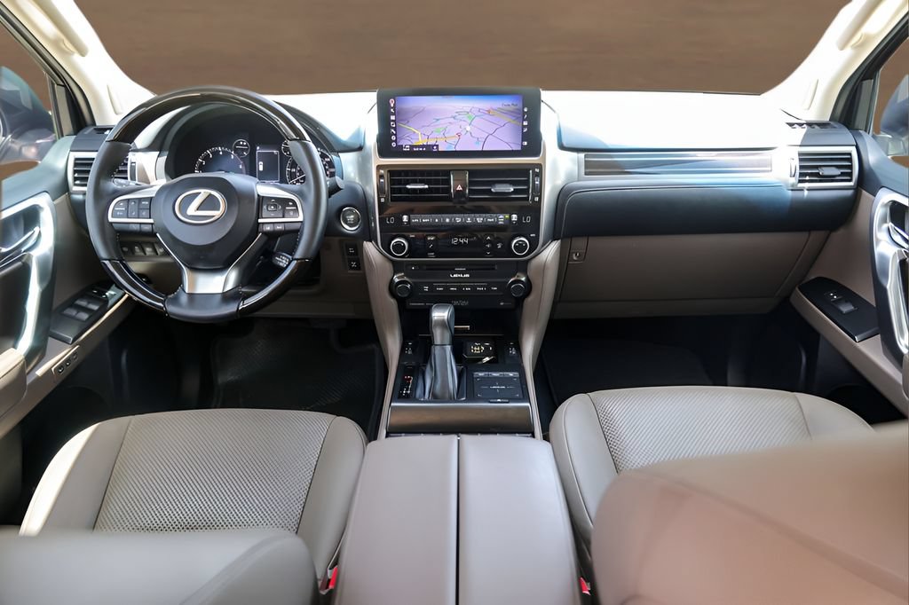 Used 2023 Lexus GX 460 Luxury w/ Accessory Package AWD/4WD image 27