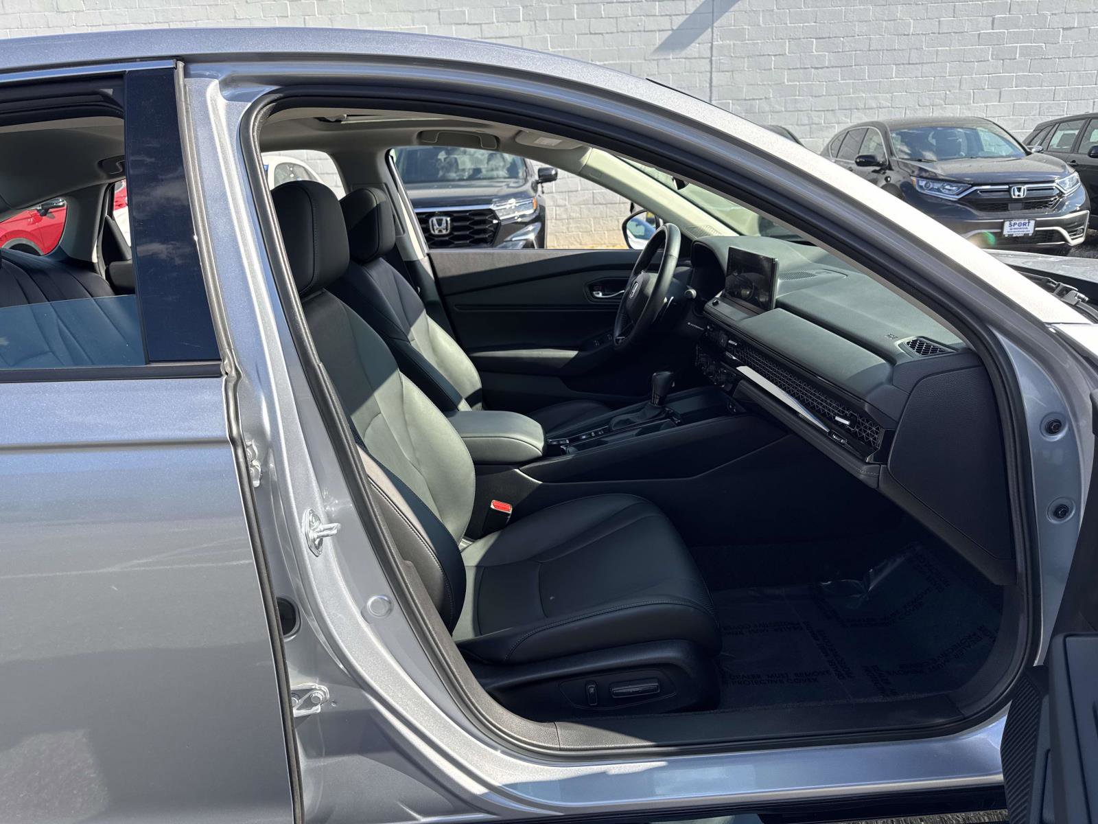 Used 2023 Honda Accord EX-L image 13