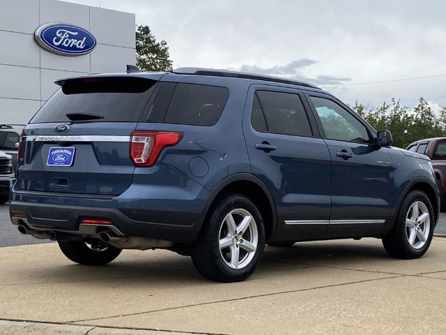 Used 2018 Ford Explorer XLT FWD image 3