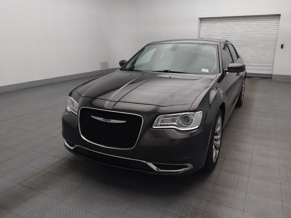 Used 2019 Chrysler 300 Touring w/ Quick Order Package 2EF RWD image 15