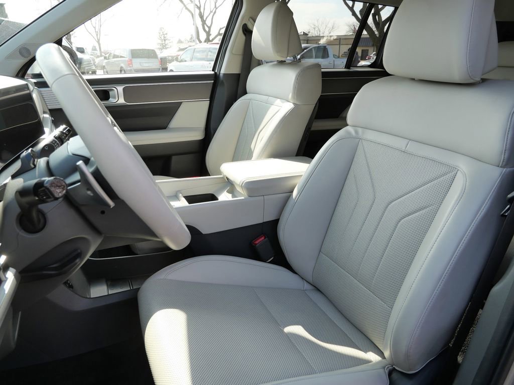 Used 2025 Hyundai Santa Fe SEL image 30