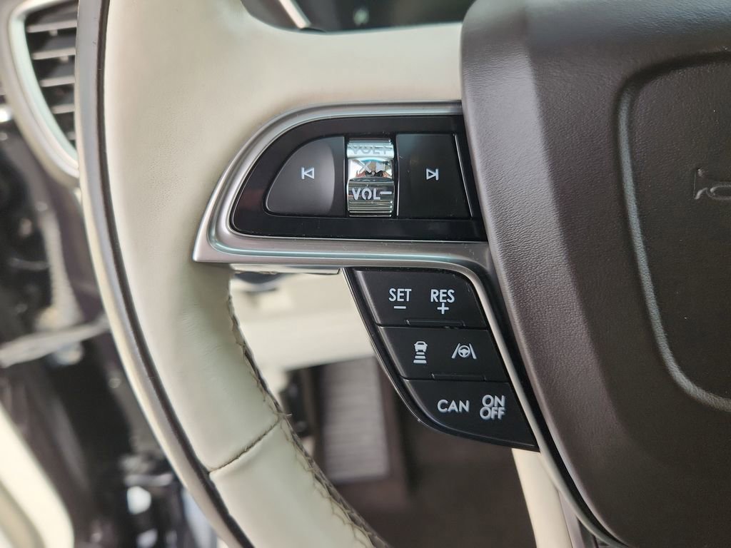 Used 2020 Lincoln Nautilus Black Label w/ Cargo Utility Package image 22