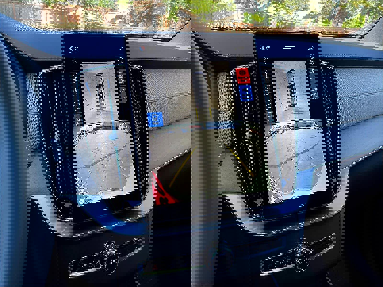 New 2026 Volvo XC90 B5 Plus w/ Protection Package Premier image 20